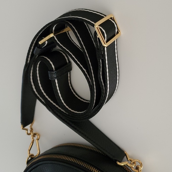 Marc Jacobs The Rewind Leather Crossbody Bag in Black & Gold Hardware - Picture 10 of 14